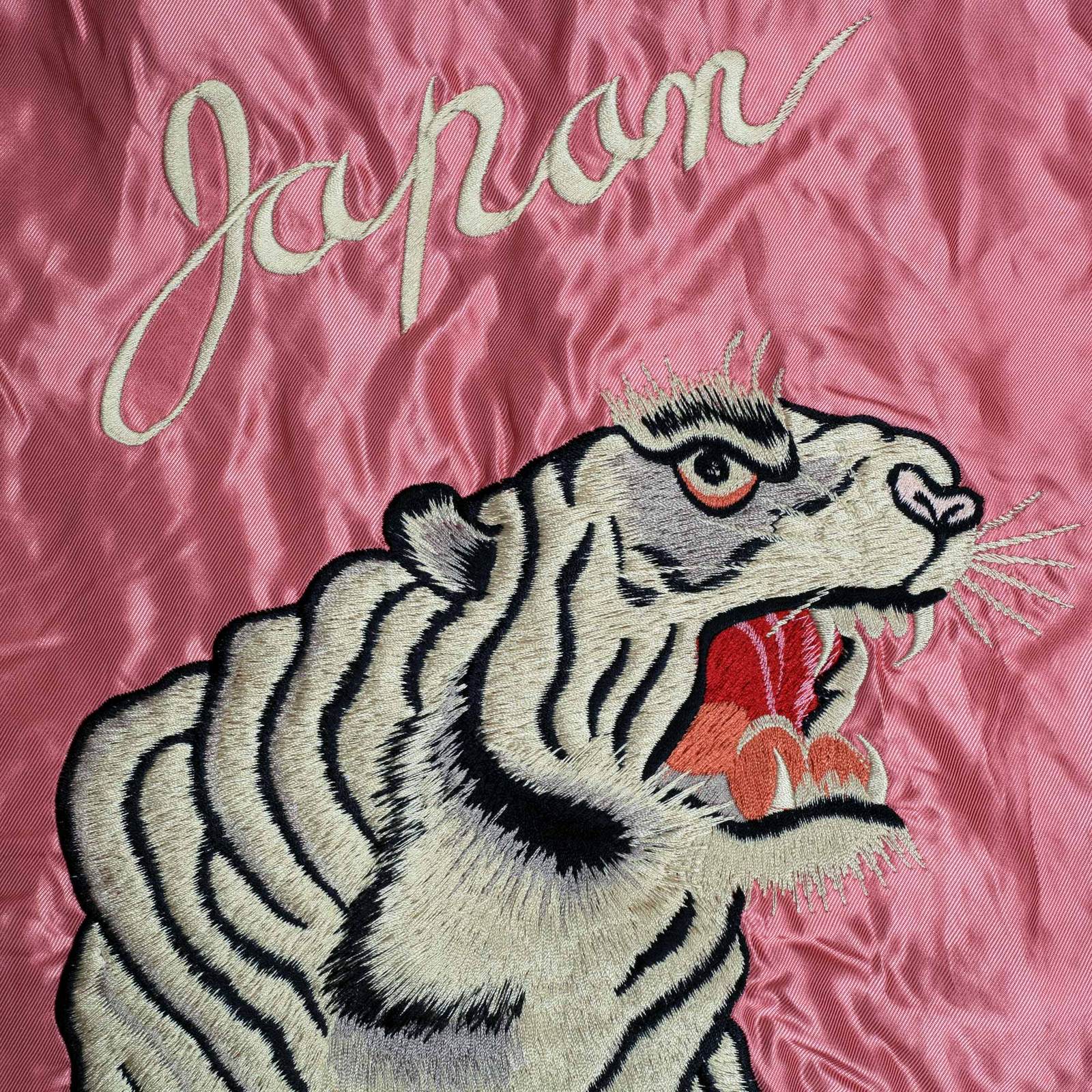 Pink and Black TT13756 Suka Jacket with Tiger Embroidery TOYOSC7526A - Image 3