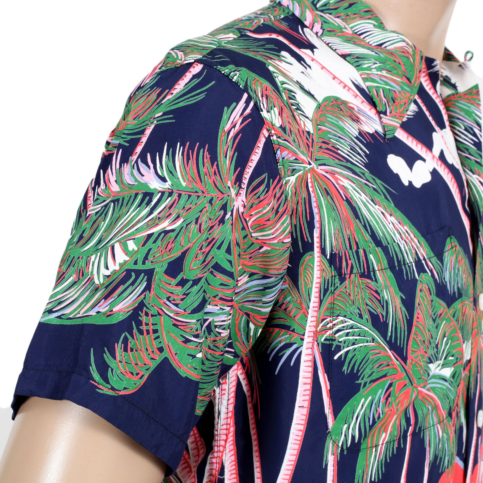 Sun Surf DK36202 Duke Kahanamoku Coconut Palms & Duamond Head Rayon Hawiian Shirt in Navy SURF0028 - Image 6
